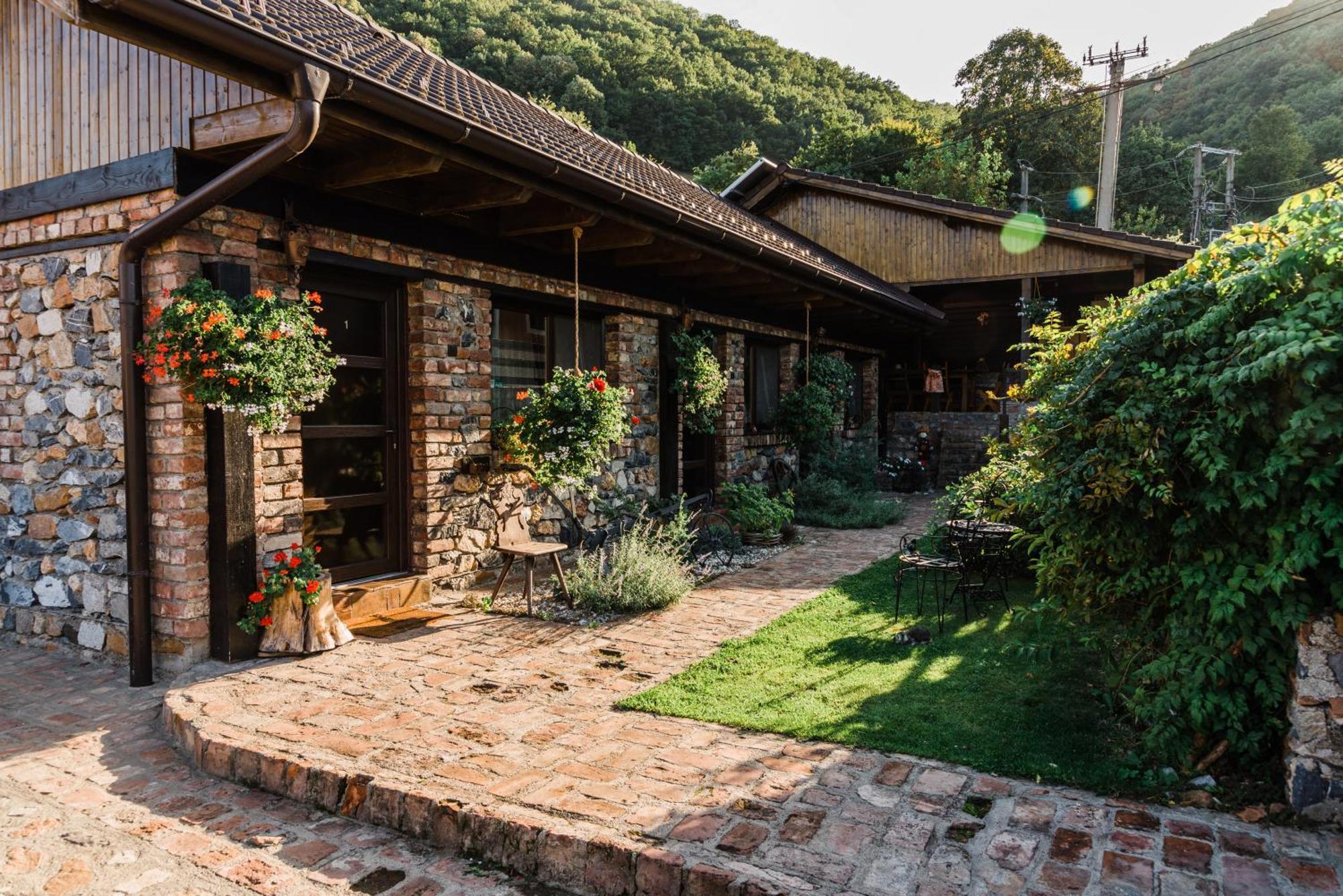 Casa Soseco Ξενοδοχείο Orşova Εξωτερικό φωτογραφία